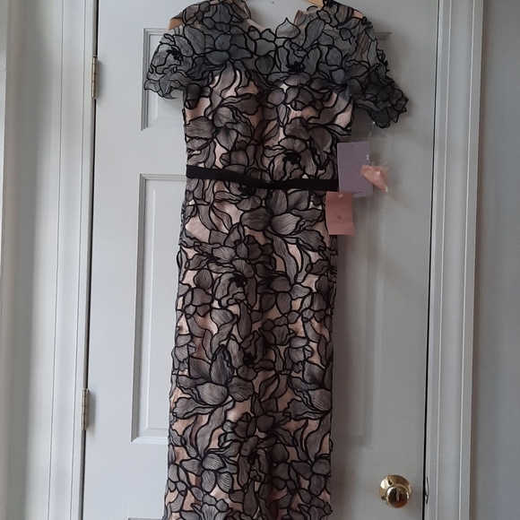 JS Collections Souctach Lace Midi Dress - Picture 7 of 10